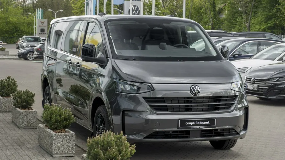 VOLKSWAGEN Transporter -