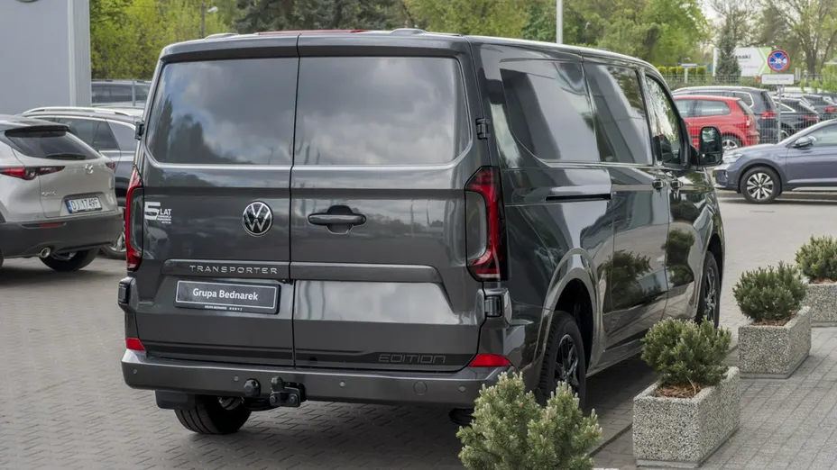 VOLKSWAGEN Transporter -