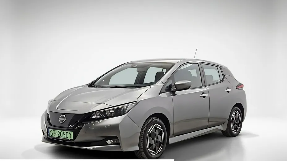NISSAN Leaf -