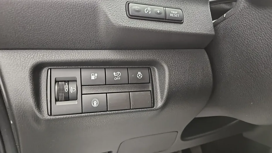 NISSAN Leaf -