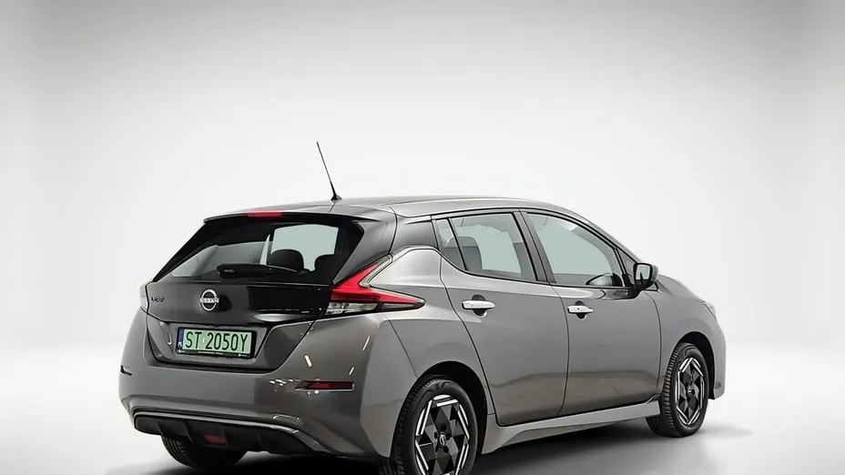 NISSAN Leaf -