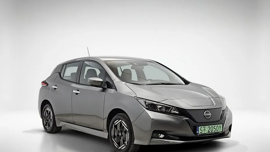 NISSAN Leaf -