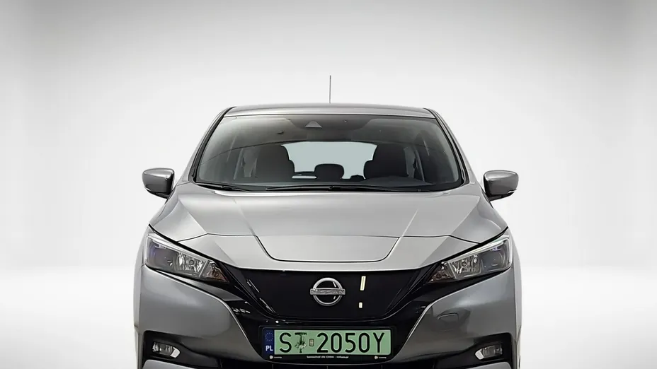 NISSAN Leaf -