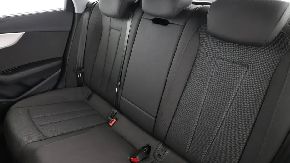AUDI A4 -