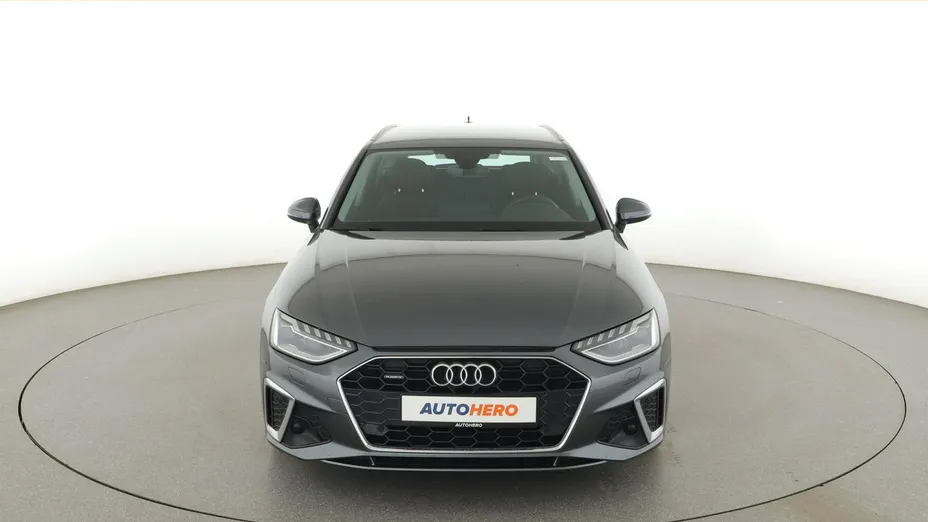 AUDI A4 -