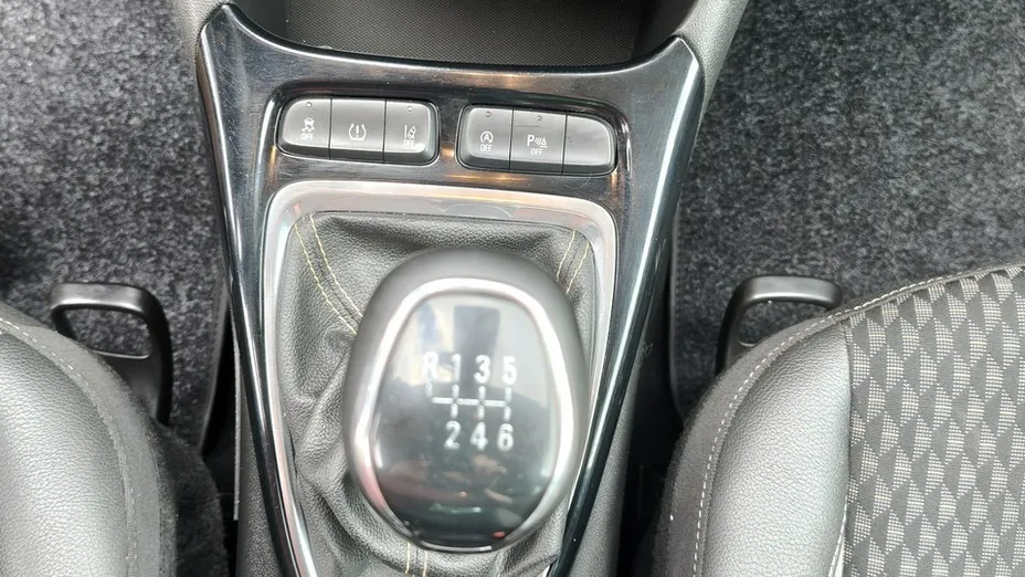 OPEL Crossland X -
