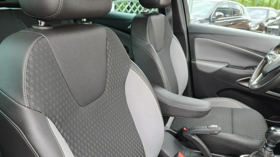 OPEL Crossland X -
