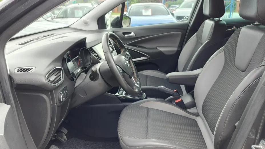OPEL Crossland X -