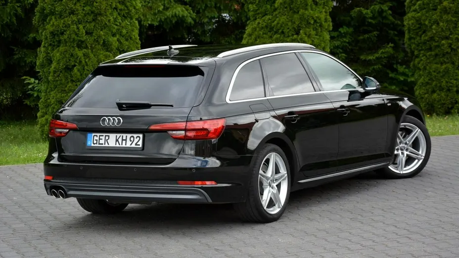 AUDI A4 -