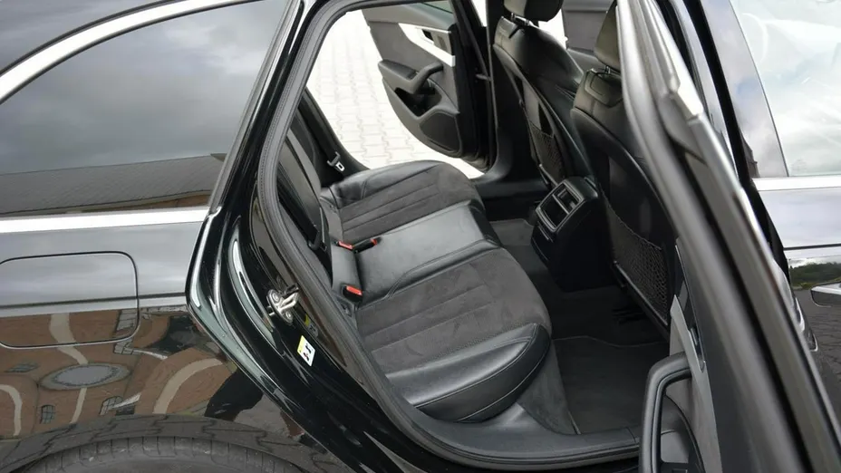 AUDI A4 -