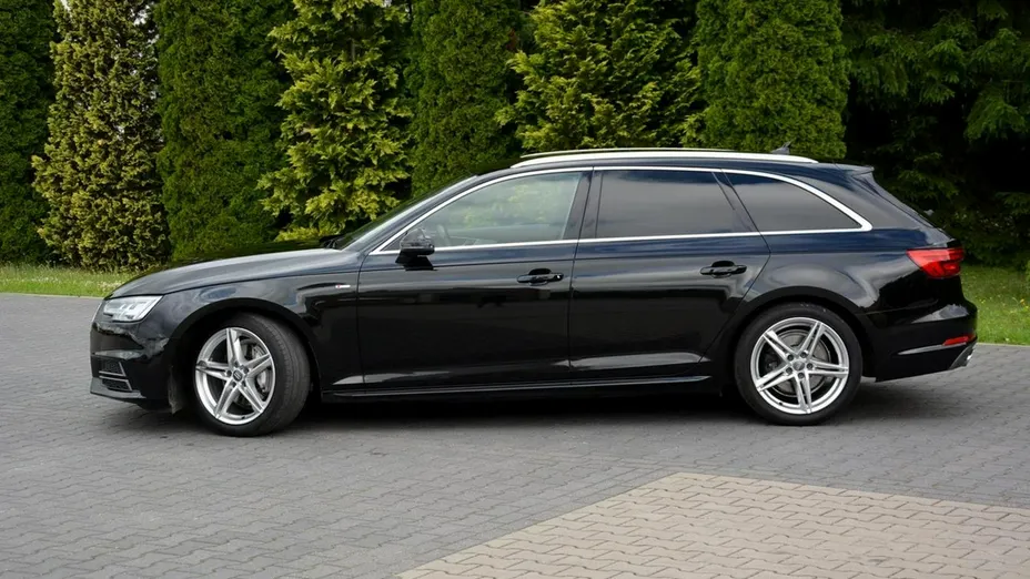 AUDI A4 -