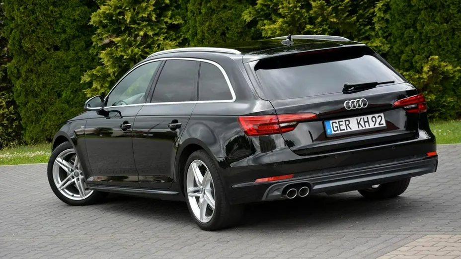 AUDI A4 -