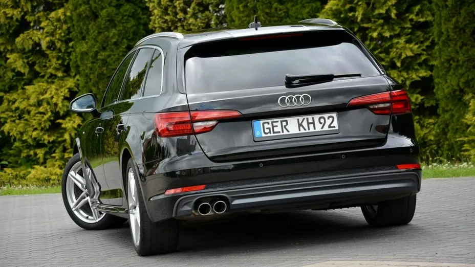 AUDI A4 -