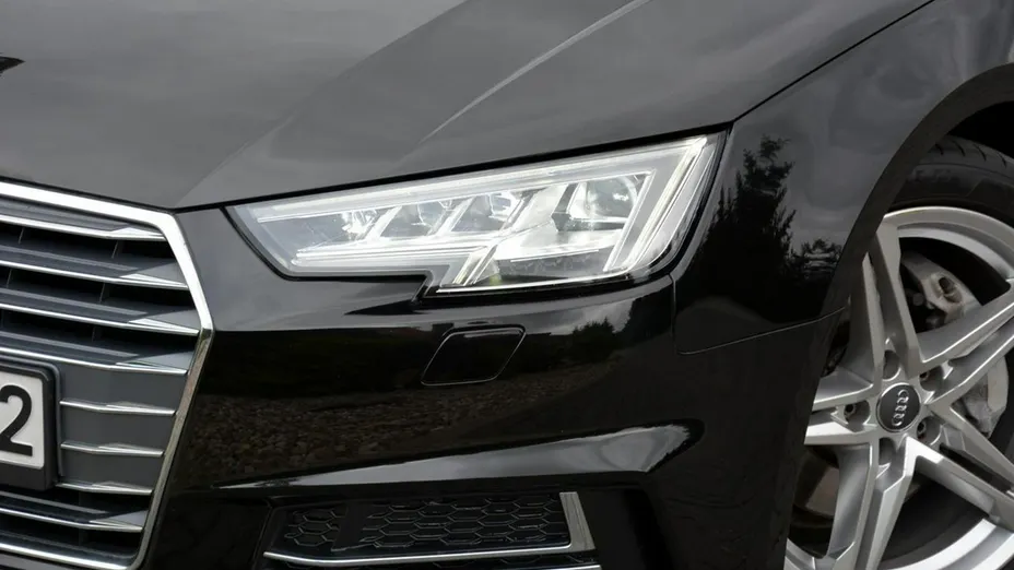 AUDI A4 -