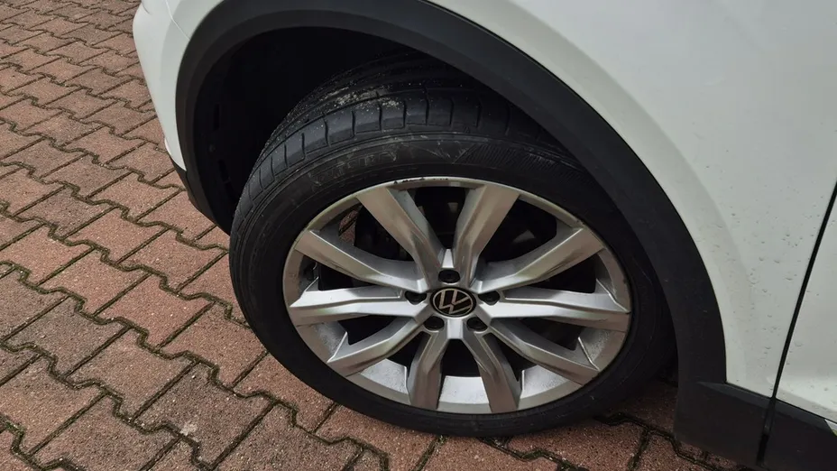 VOLKSWAGEN T-ROC -