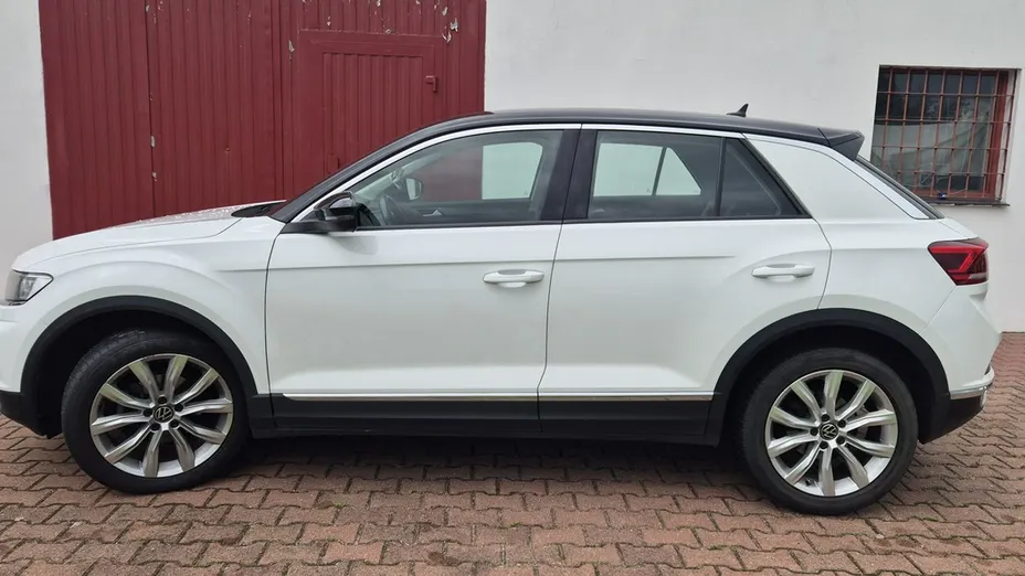 VOLKSWAGEN T-ROC -