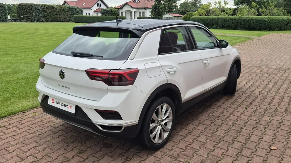 VOLKSWAGEN T-ROC -