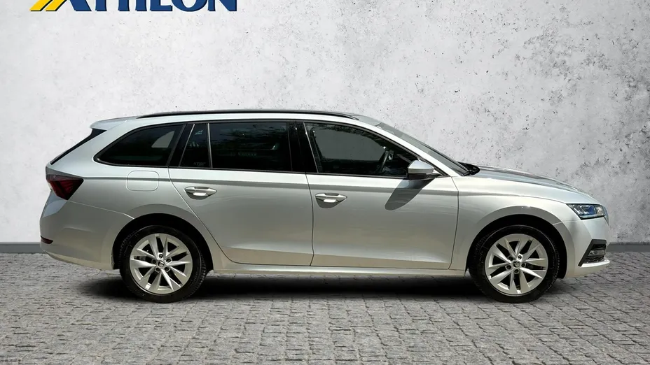 SKODA Octavia -
