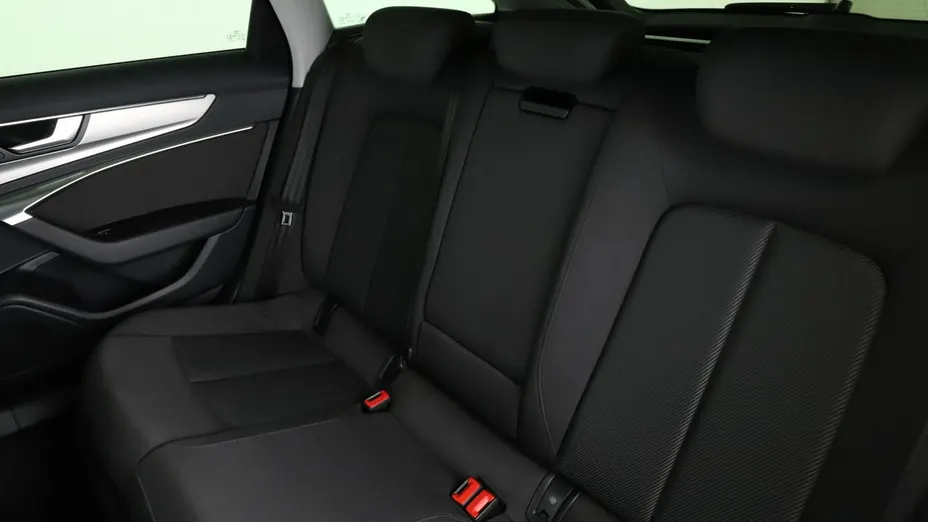 AUDI A6 -