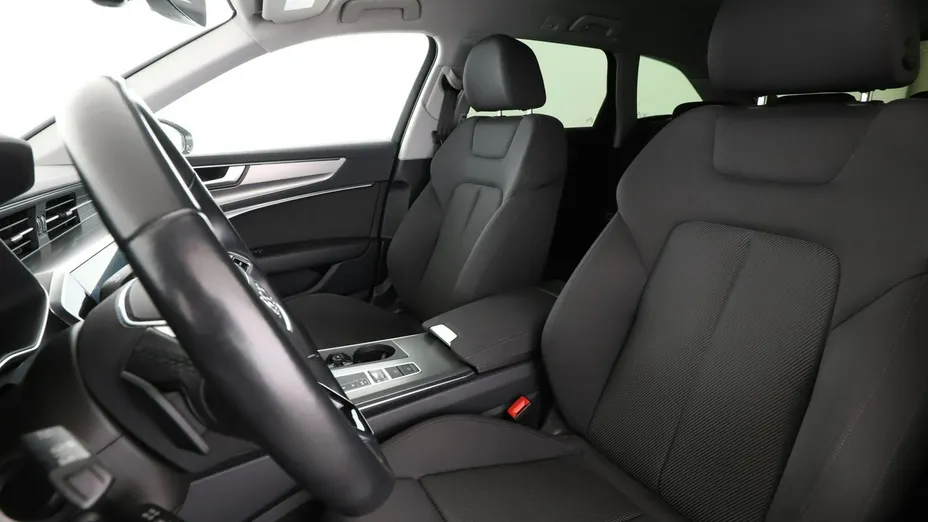 AUDI A6 -
