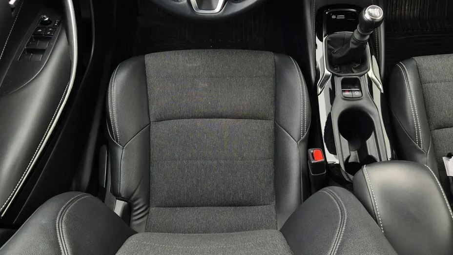 TOYOTA Corolla -