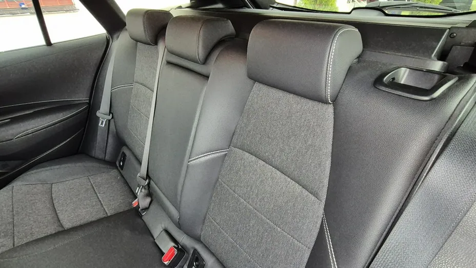 TOYOTA Corolla -