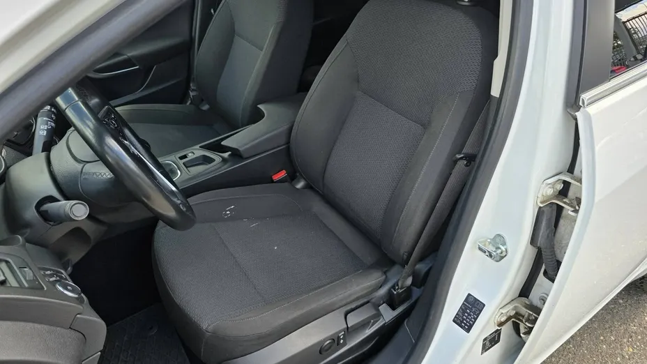 OPEL Insignia -