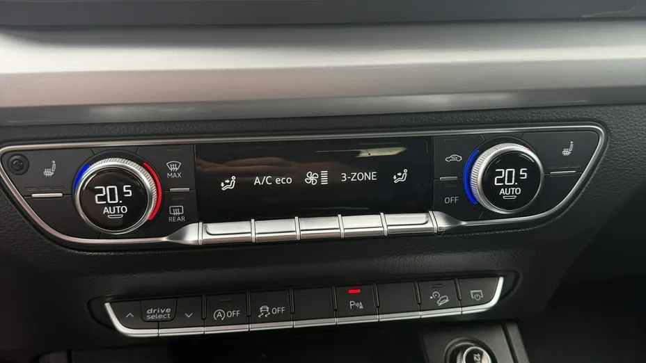 AUDI Q5 -