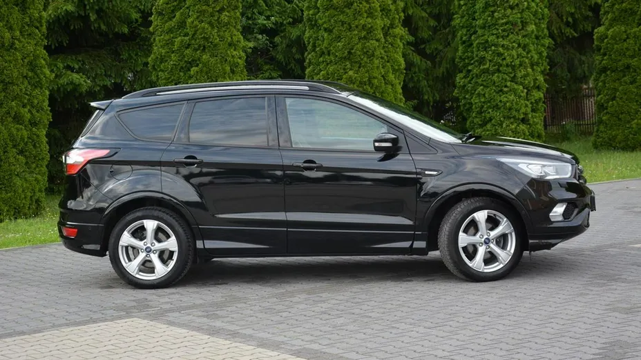 FORD Kuga -