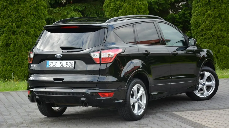 FORD Kuga -