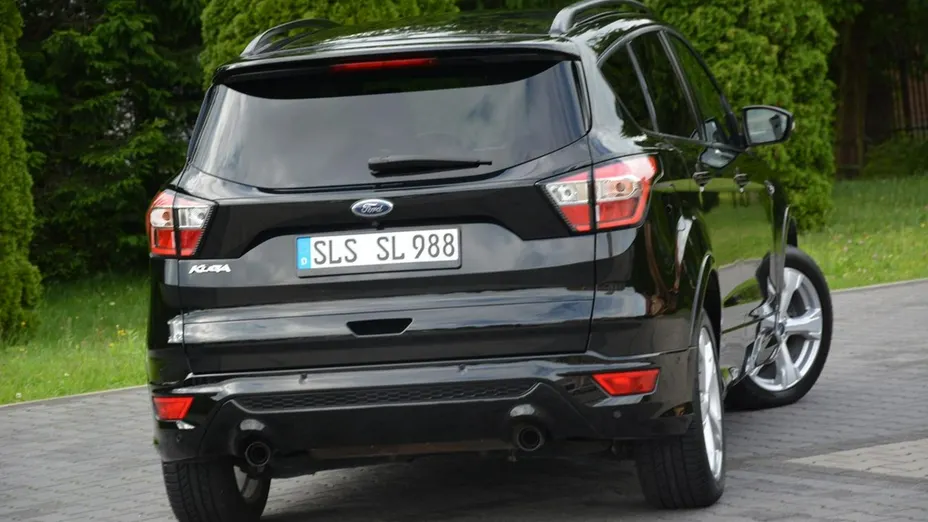 FORD Kuga -