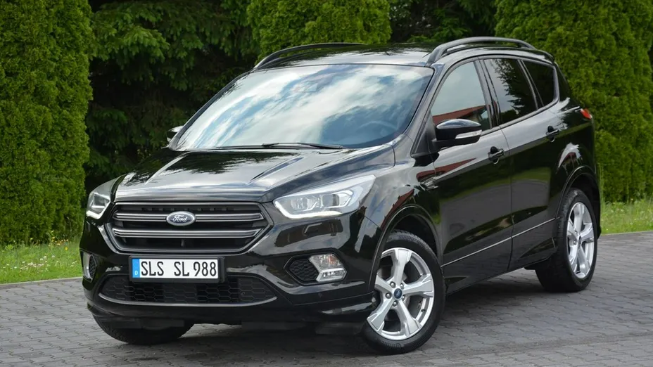FORD Kuga -