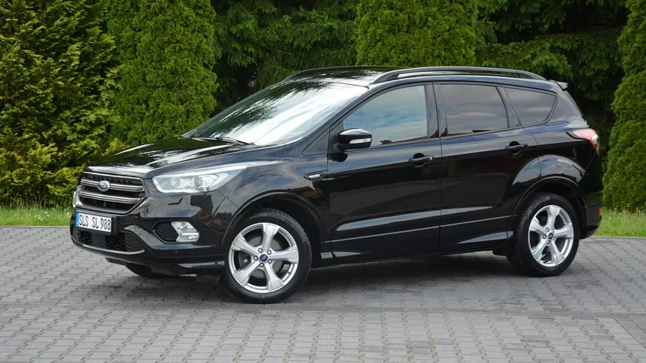FORD Kuga -