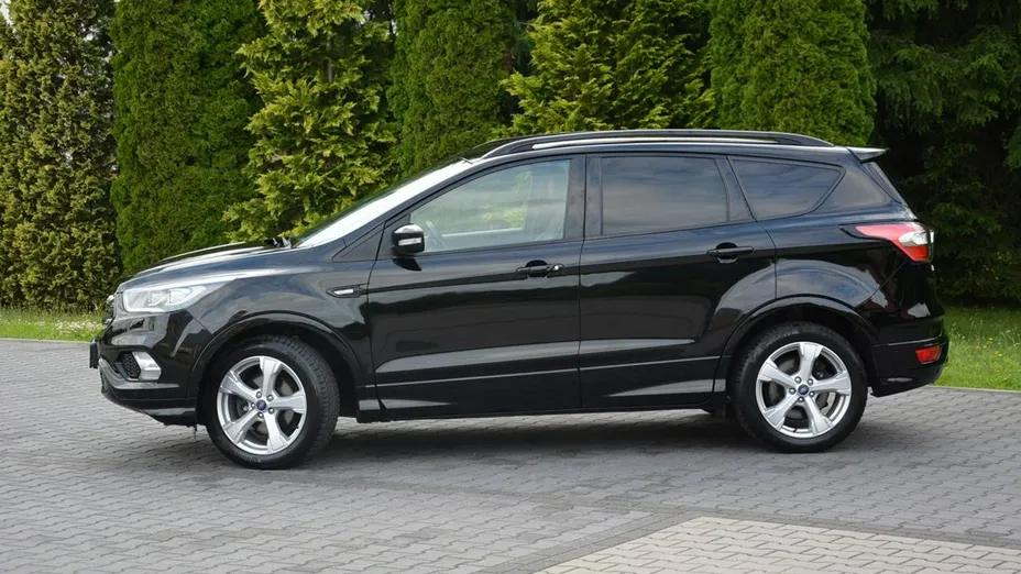 FORD Kuga -