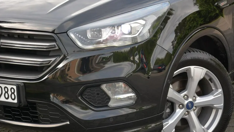 FORD Kuga -