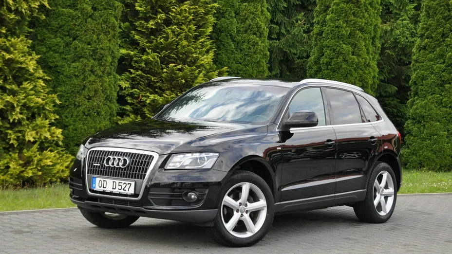 AUDI Q5 -