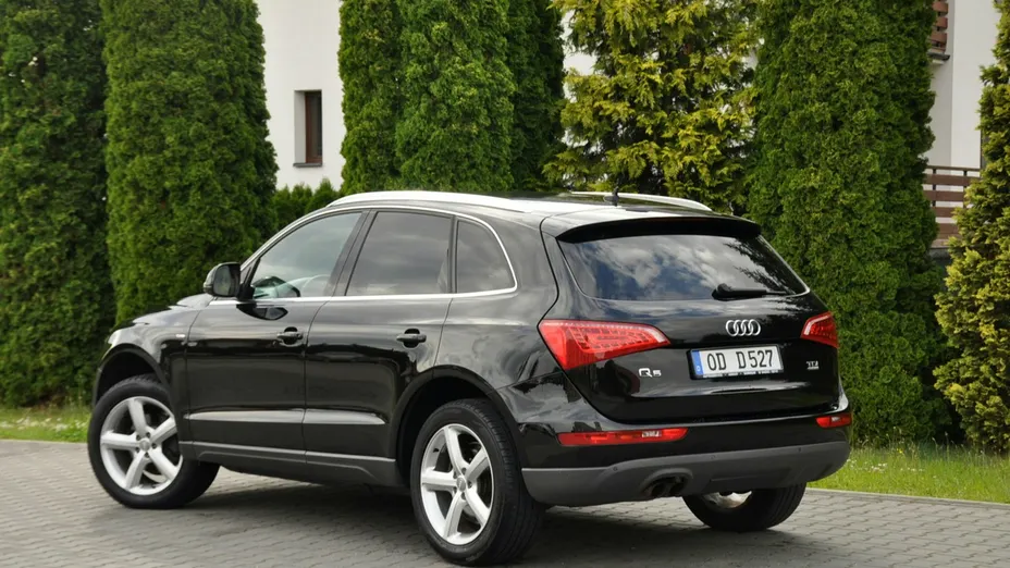 AUDI Q5 -