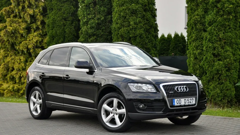 AUDI Q5 -