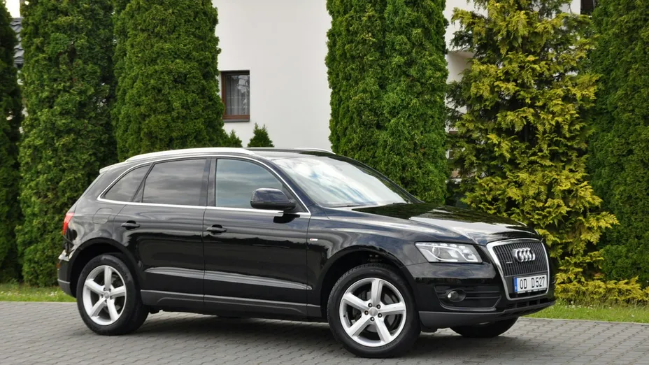 AUDI Q5 -