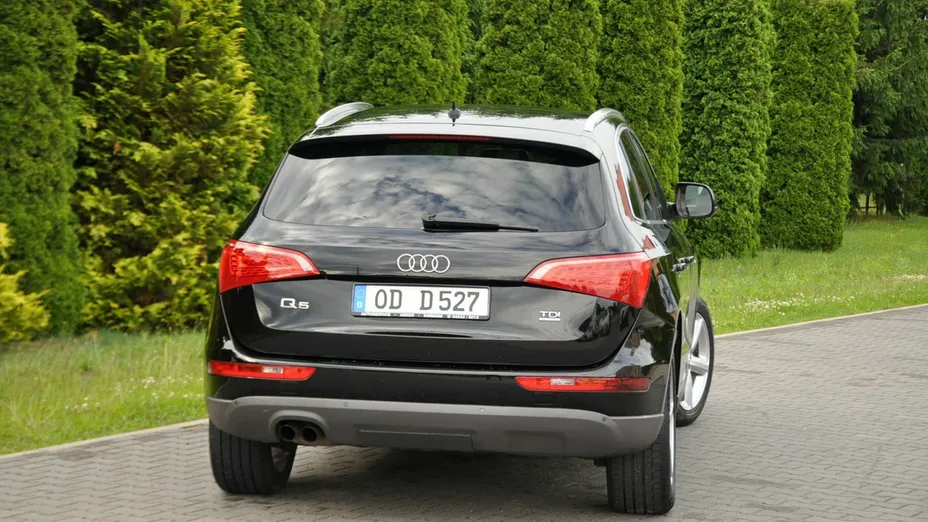 AUDI Q5 -