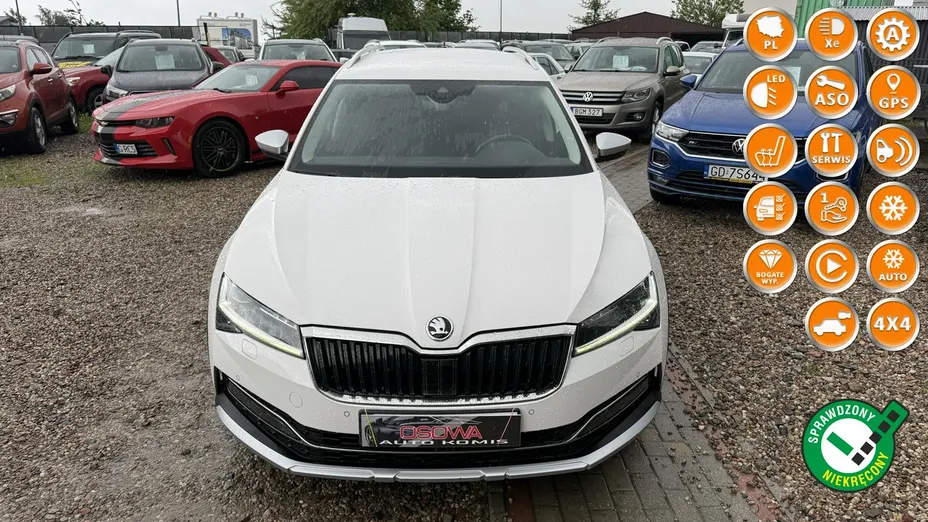 SKODA Superb -