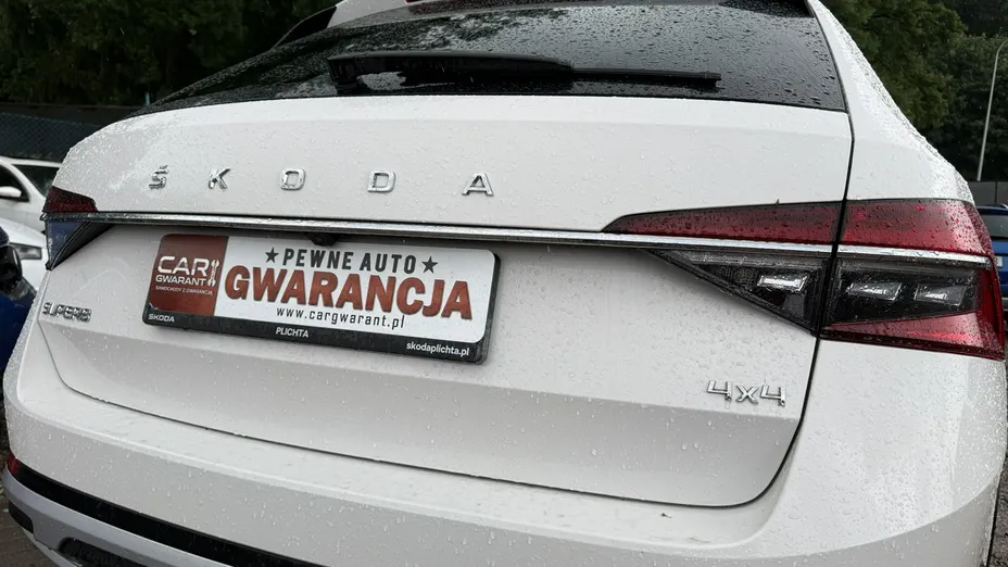 SKODA Superb -