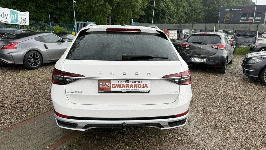 SKODA Superb -