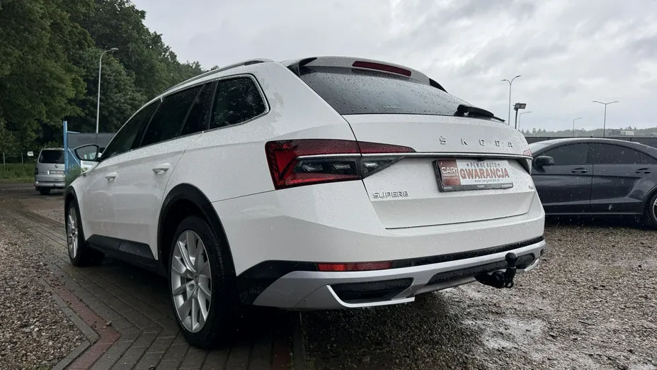 SKODA Superb -