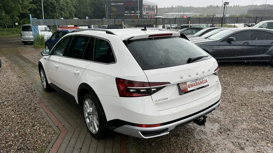 SKODA Superb -
