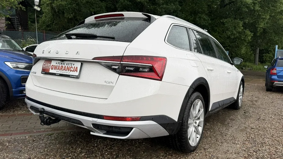 SKODA Superb -