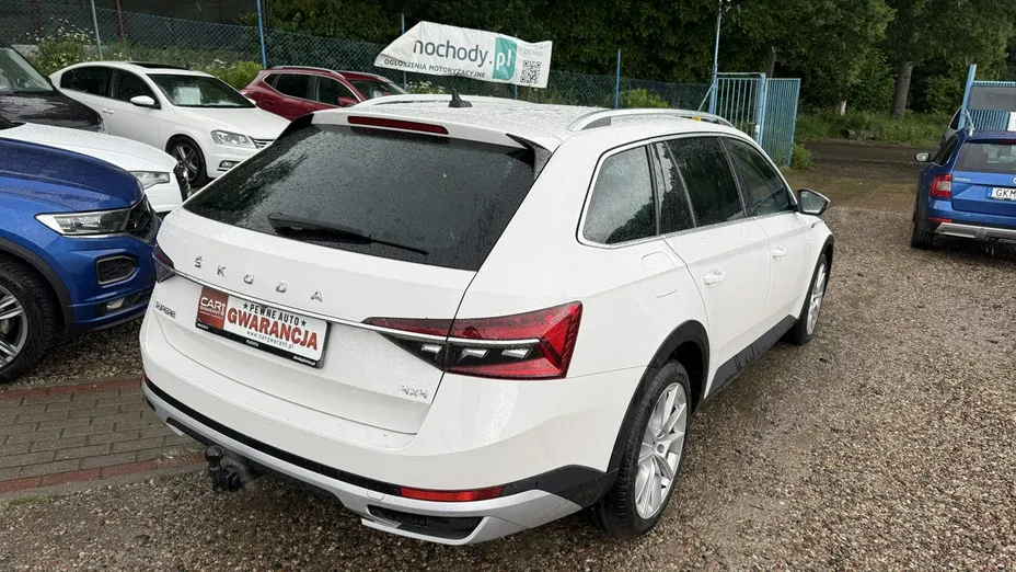 SKODA Superb -