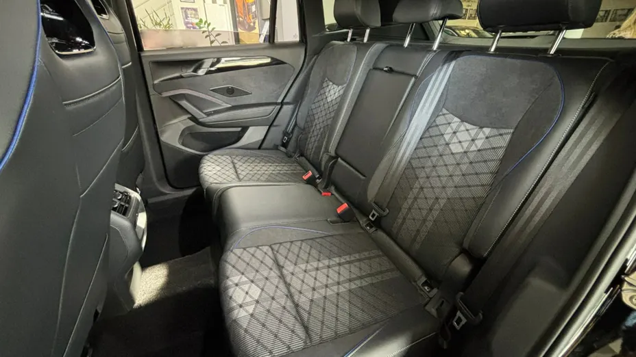 VOLKSWAGEN Tiguan -