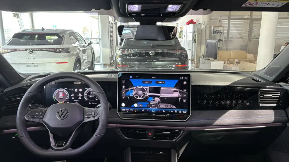 VOLKSWAGEN Tiguan -