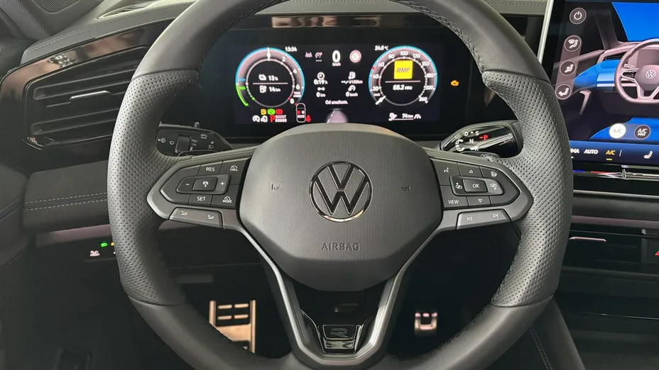 VOLKSWAGEN Tiguan -